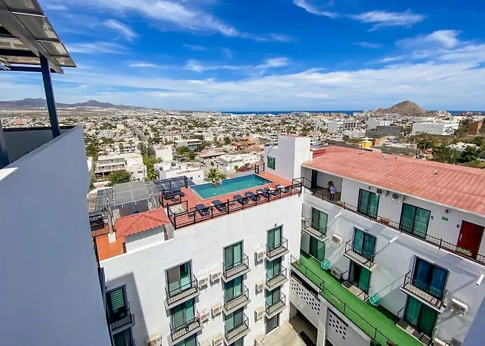 With Ocean-view Rooftop Infinity Pool, Balconies & Ac Ferienhaus *