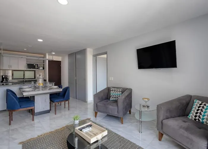 With Ocean-view Rooftop Infinity Pool, Balconies & Ac Ferienhaus *